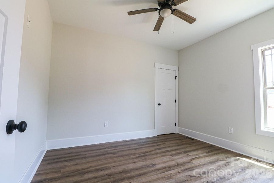 Spacious, unfurnished interior of a new home in , Salisbury (Image 23).