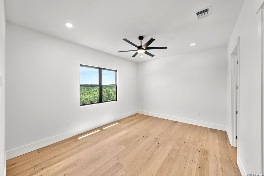 Spacious, unfurnished interior of a new home in , Boerne (Image 72).