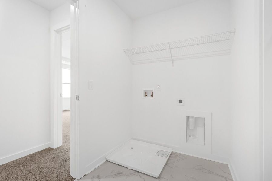 Spacious, unfurnished interior of a new home in Calista Farms, White House (Image 96).