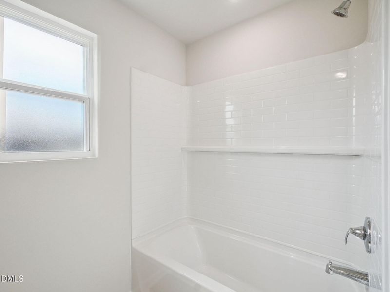 26-web-or-mls-Raleigh - River Glen - 636