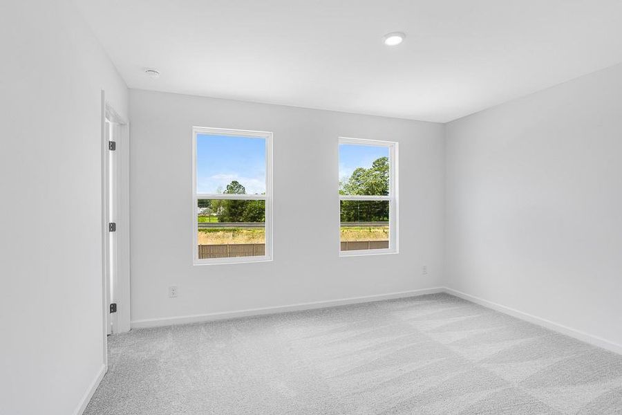 Spacious, unfurnished interior of a new home in Heritage River, Euharlee (Image 29).