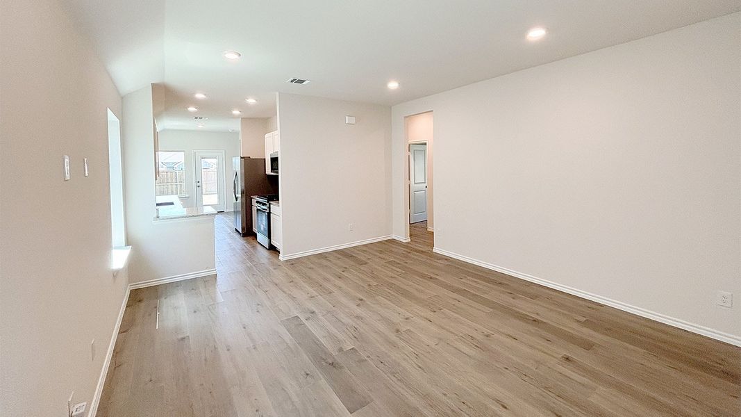 Spacious, unfurnished interior of a new home in Elevon, Lavon (Image 10). Spacious, unfurnished interior of a new home in Elevon, Lavon (Image 10).