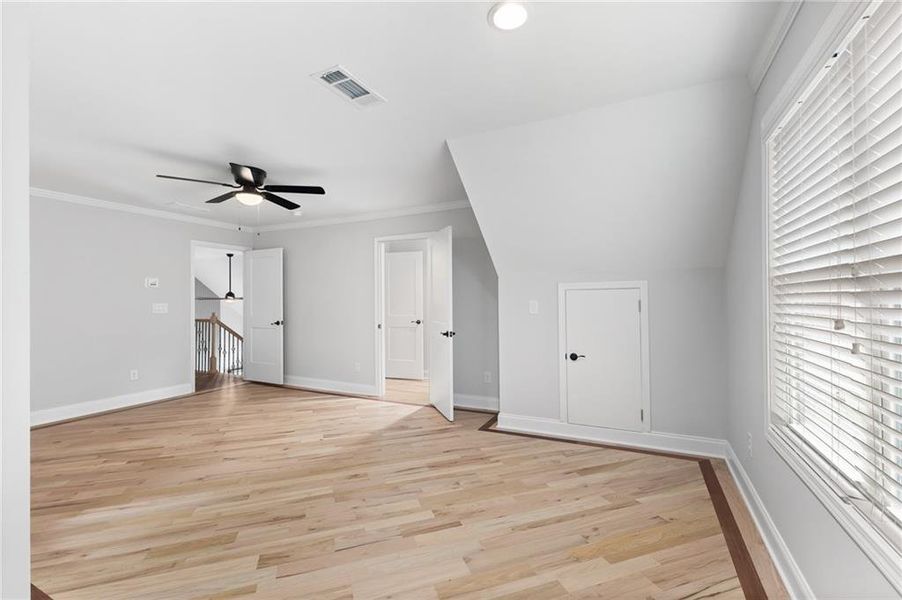 Spacious, unfurnished interior of a new home in , Lawrenceville (Image 27).