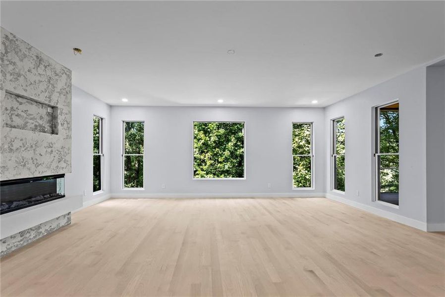 Spacious, unfurnished interior of a new home in , Marietta (Image 63).