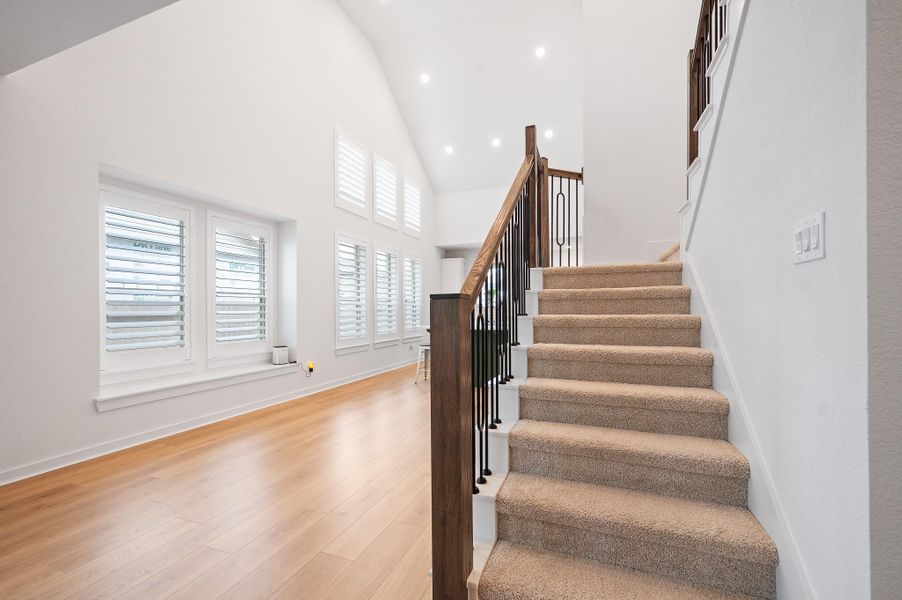Spacious, unfurnished interior of a new home in Brookewater, Rosenberg (Image 45).