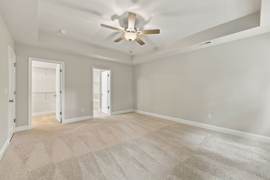 Spacious, unfurnished interior of a new home in Davenport Farms, Winterville (Image 43).