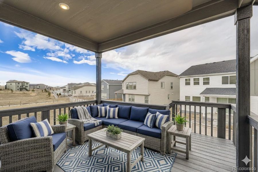 COVERED DECK - STAGED