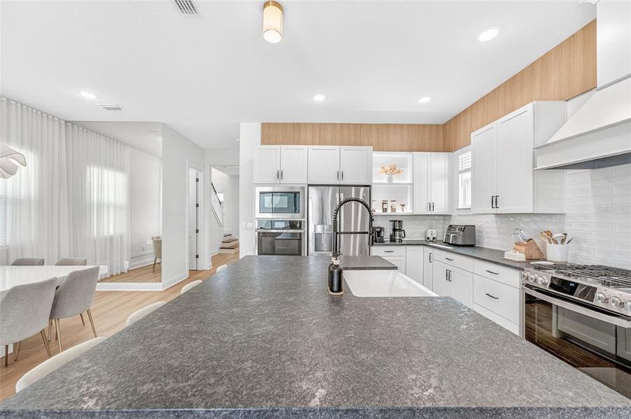 Furnished interior view inside a new home in , Winter Garden (Image 32).