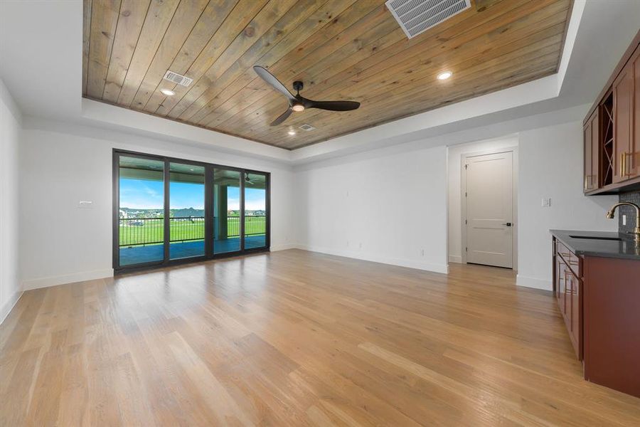 Spacious, unfurnished interior of a new home in The Resort on Eagle Mt. Lake, Fort Worth (Image 27).