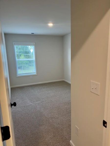 Spacious, unfurnished interior of a new home in Medlock Park, Austell (Image 13).