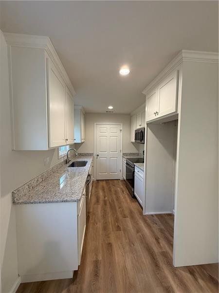 Furnished interior view inside a new home in , Dahlonega (Image 3).