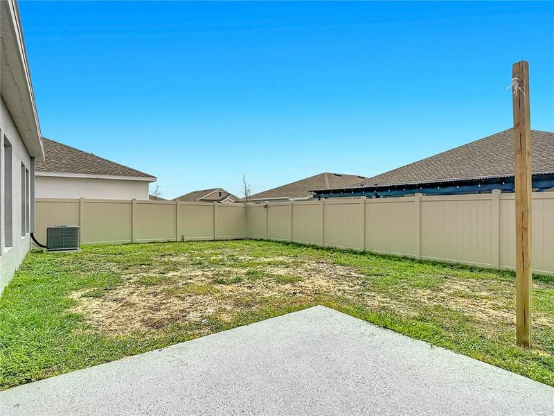 Exterior details and patio area of a home in , Haines City (Image 23).