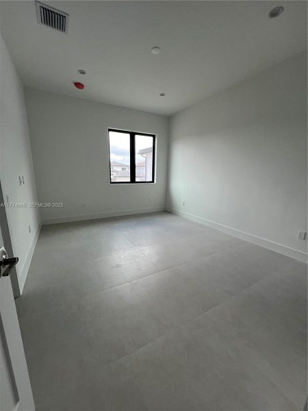 Image 37 of a home in .