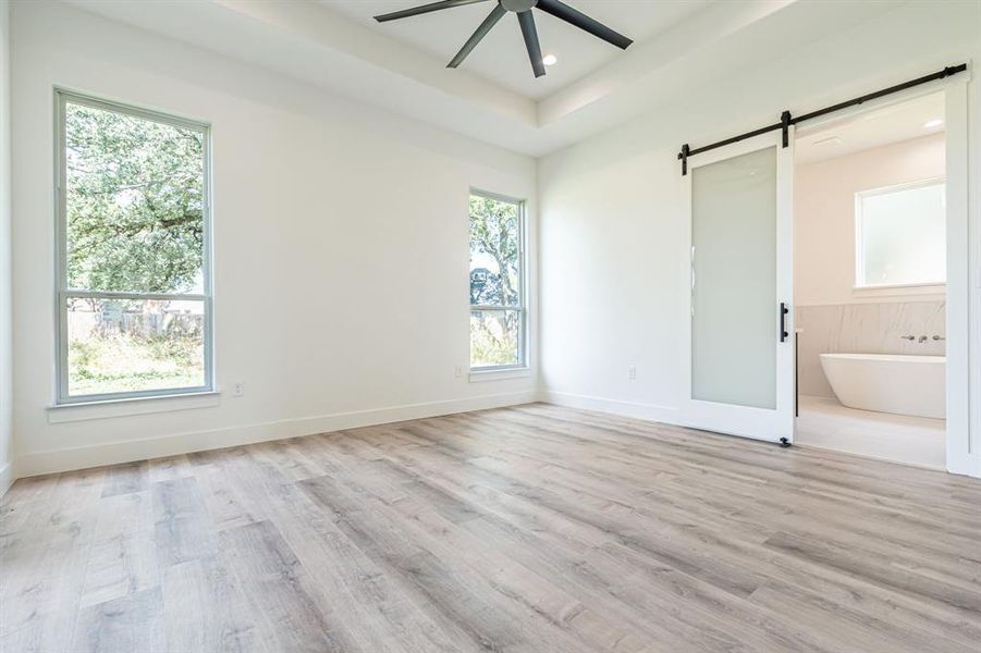 Spacious, unfurnished interior of a new home in , Granbury (Image 30). Spacious, unfurnished interior of a new home in , Granbury (Image 30).