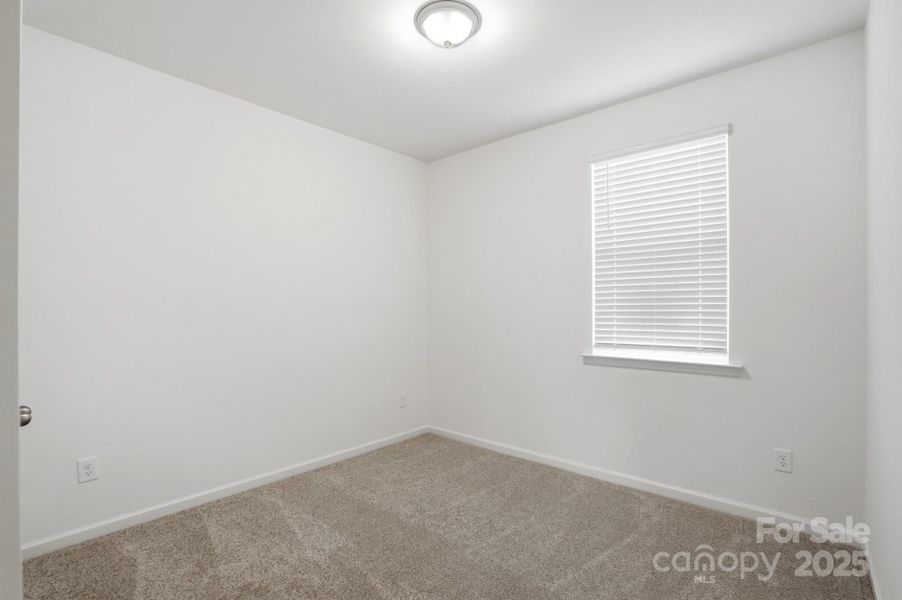 Spacious, unfurnished interior of a new home in Wilson Creek, Indian Land (Image 34).