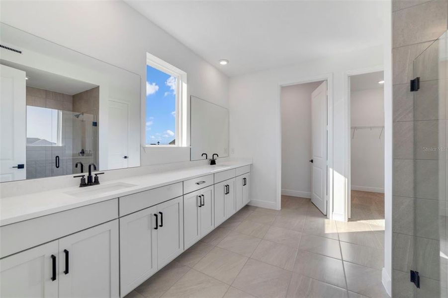 Furnished interior view inside a new home in Vintner Reserve, Clermont (Image 8). Furnished interior view inside a new home in Vintner Reserve, Clermont (Image 8).