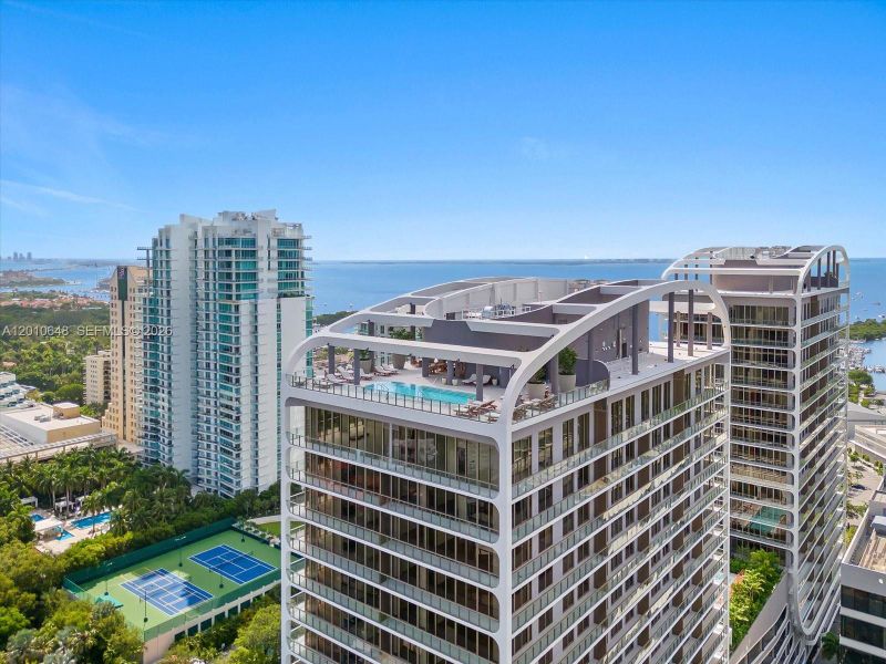 Condo located in Miami, FL showcasing its design and architecture (Image 2). Condo located in Miami, FL showcasing its design and architecture (Image 2).