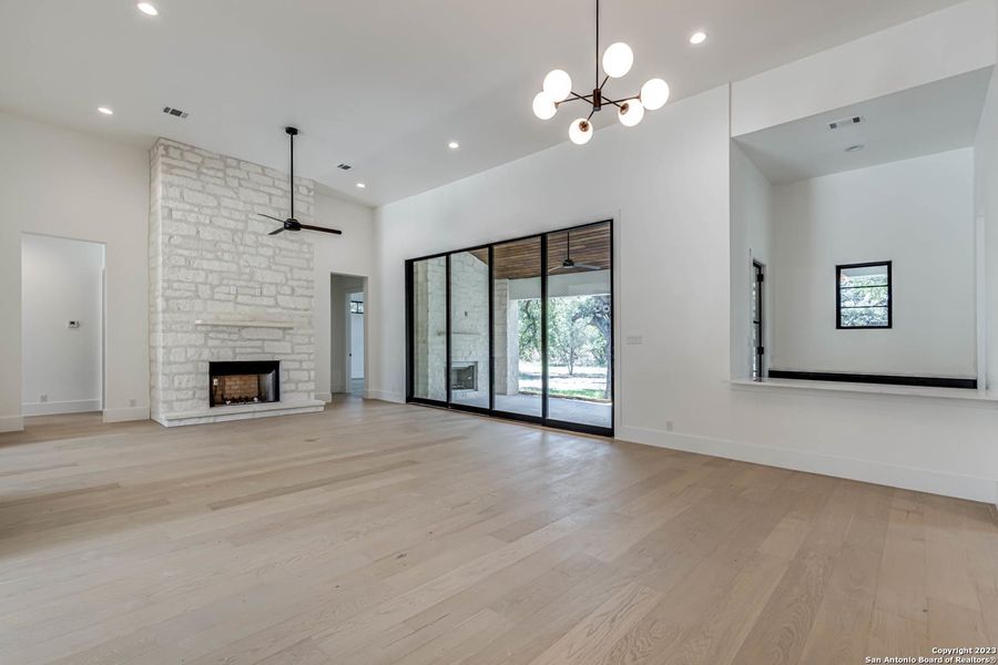 Spacious, unfurnished interior of a new home in , San Antonio (Image 33). Spacious, unfurnished interior of a new home in , San Antonio (Image 33).