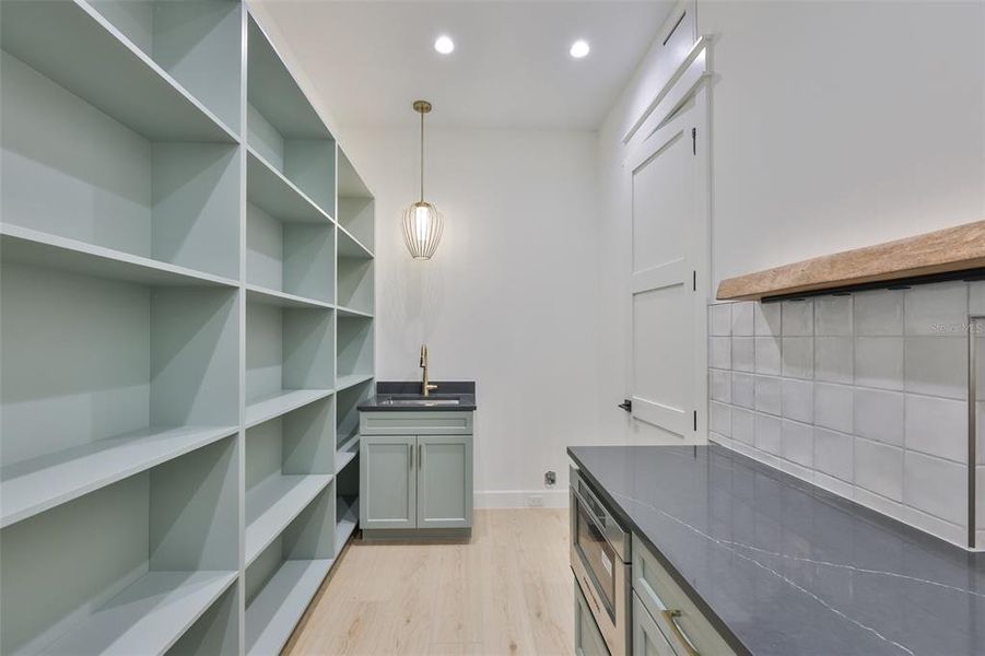 Furnished interior view inside a new home in , Tampa (Image 46).