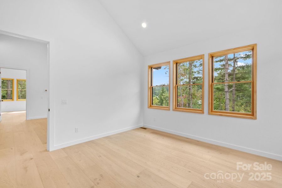 Spacious, unfurnished interior of a new home in , Asheville (Image 28).