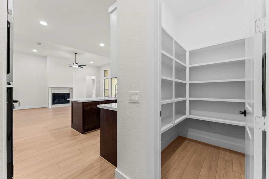 Furnished interior view inside a new home in Lakeview, Waller (Image 9).