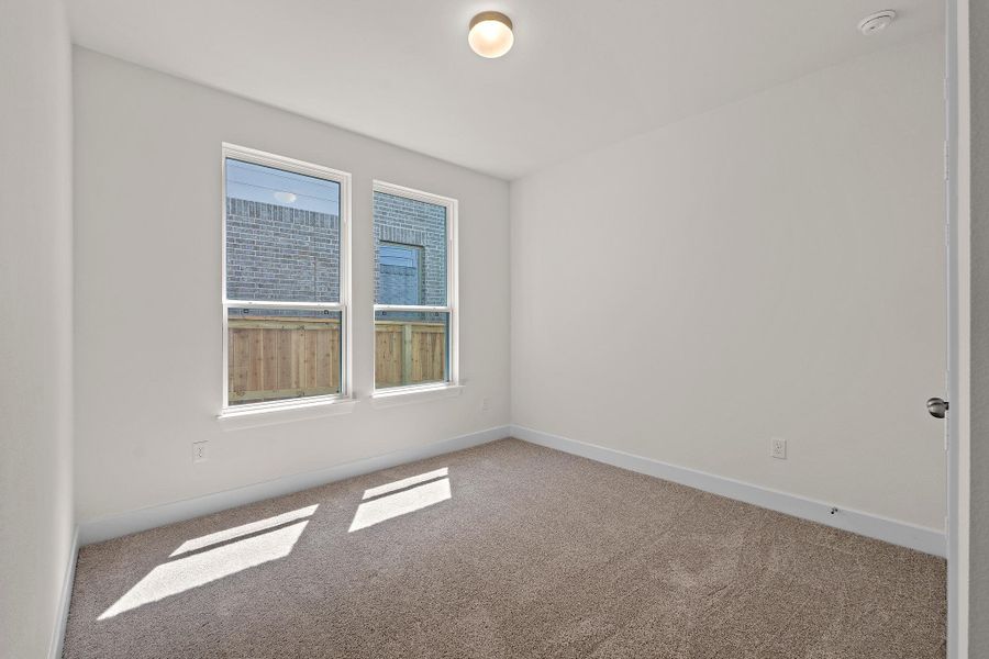 Spacious, unfurnished interior of a new home in Parmer Ranch, Georgetown (Image 29).