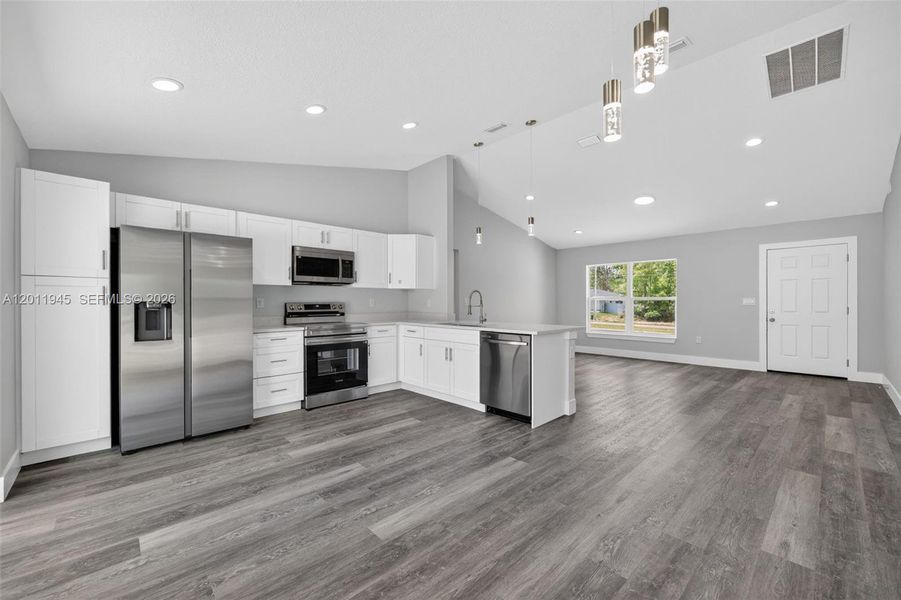 Furnished interior view inside a new home in , Ocala (Image 5).