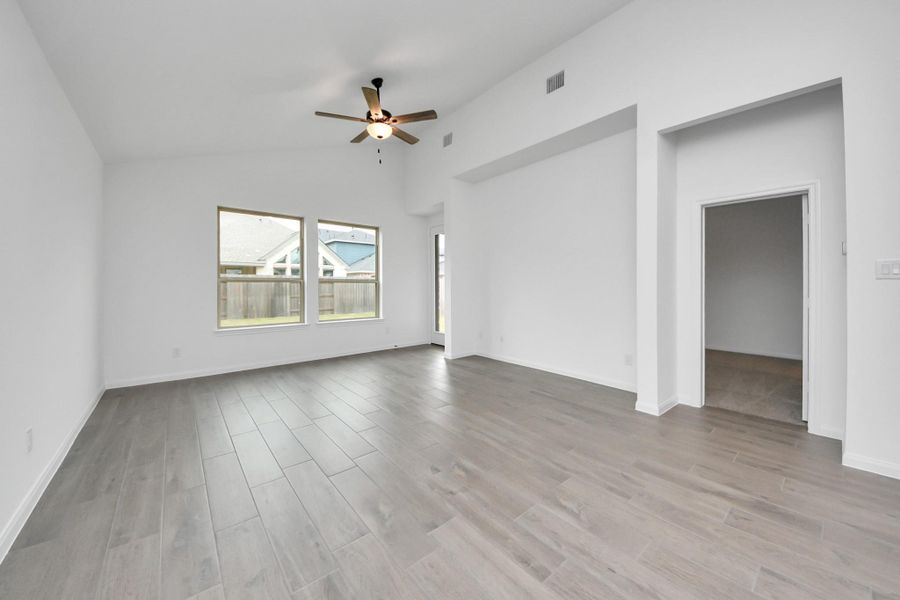 Spacious, unfurnished interior of a new home in Elyson, Katy (Image 28).