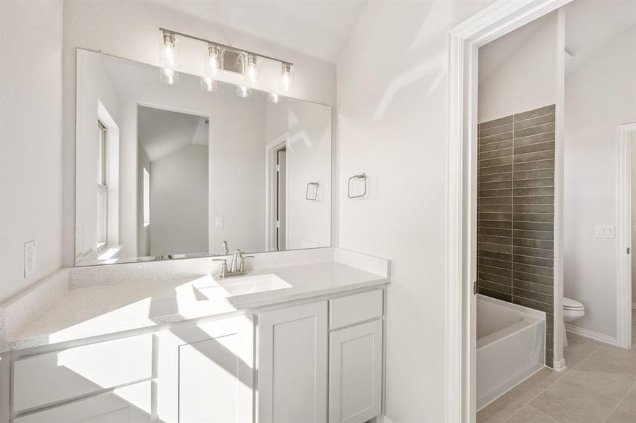 Furnished interior view inside a new home in El Dorado, Granbury (Image 8).