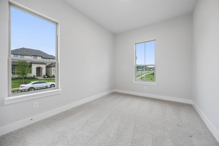Spacious, unfurnished interior of a new home in Painted Tree Lakeside, McKinney (Image 26).