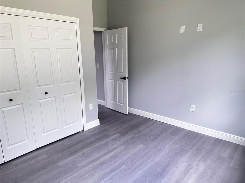 Spacious, unfurnished interior of a new home in , Deland (Image 16).