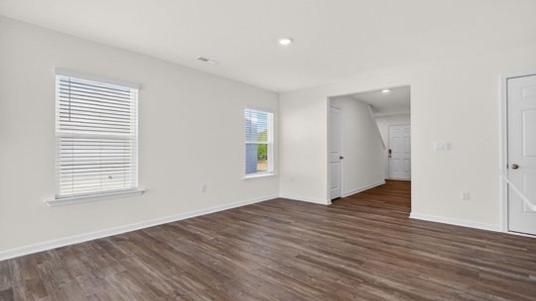 Spacious, unfurnished interior of a new home in Belle Grove, Wendell (Image 14).