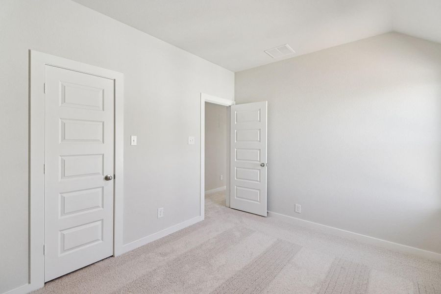 Spacious, unfurnished interior of a new home in Bluestem, Brookshire (Image 11).