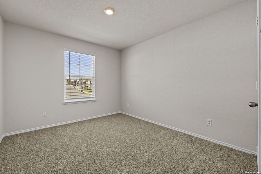 Spacious, unfurnished interior of a new home in Stonehill, San Antonio (Image 18).