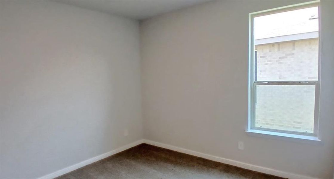 Spacious, unfurnished interior of a new home in The Canyons, Keene (Image 8).