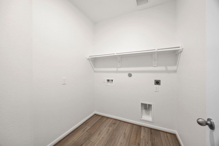 Spacious, unfurnished interior of a new home in Glen Oaks, Magnolia (Image 31). Spacious, unfurnished interior of a new home in Glen Oaks, Magnolia (Image 31).