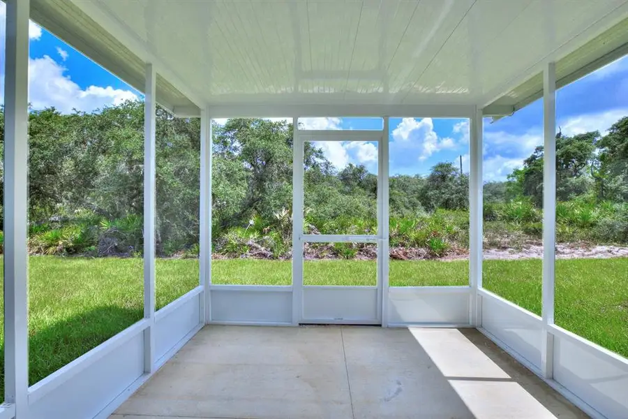 Exterior details and patio area of a home in , Avon Park (Image 4).