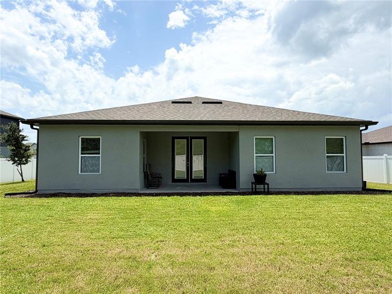 Exterior details and patio area of a home in , Deltona (Image 18).
