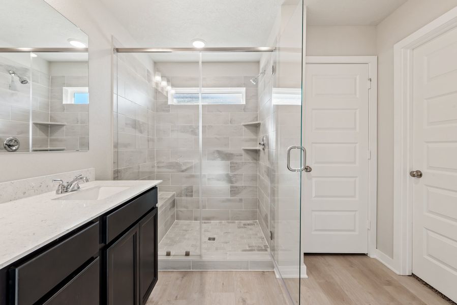 Furnished interior view inside a new home in Grand Lake, Snook (Image 7).
