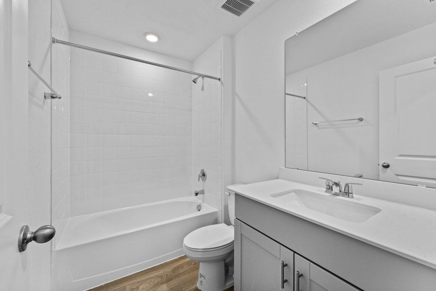 Furnished interior view inside a new home in Sonoma Oaks, Fredericksburg (Image 6).