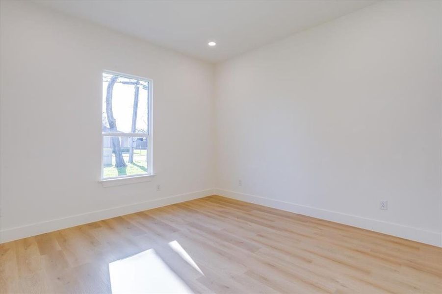 Spacious, unfurnished interior of a new home in , Dallas (Image 32).