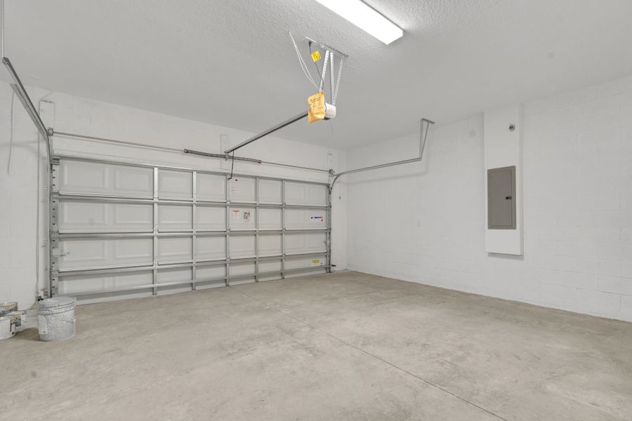 4br New Home in Winter Haven, FL.  - Slide 17