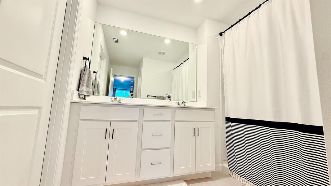 Image 16 of a home in .