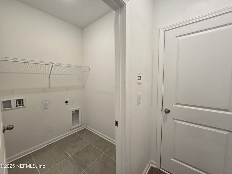 Spacious, unfurnished interior of a new home in Hyland Trail, Green Cove Springs (Image 9). Spacious, unfurnished interior of a new home in Hyland Trail, Green Cove Springs (Image 9).