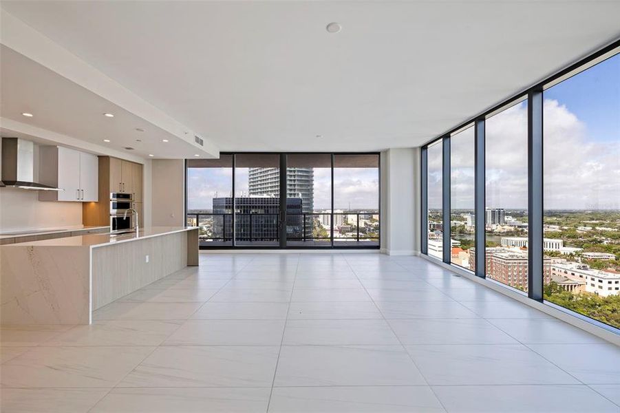 Spacious, unfurnished interior of a new home in , St. Petersburg (Image 23).