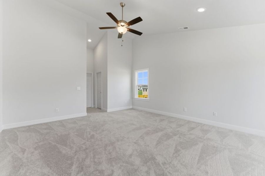 Representative unfurnished interior of a home built from the Fairfield Lux by Keystone Homes NC in Weybridge, Burlington (Image 89).