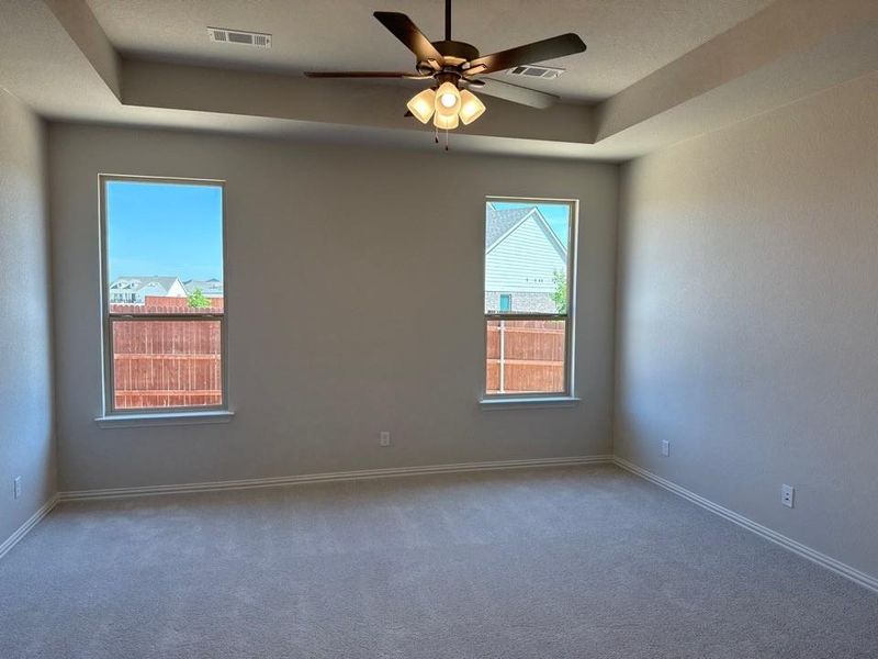 Spacious, unfurnished interior of a new home in Covenant Park, Springtown (Image 7).