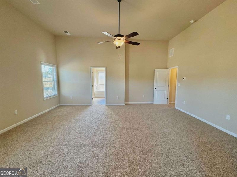 Spacious, unfurnished interior of a new home in Garden Walk, Jackson (Image 12).