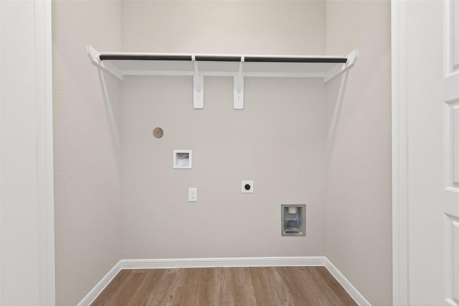 Spacious, unfurnished interior of a new home in Woodland Lakes, Houston (Image 39).