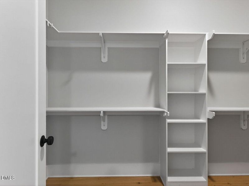 017-1280x960-master-bedroom-closet 017-1280x960-master-bedroom-closet